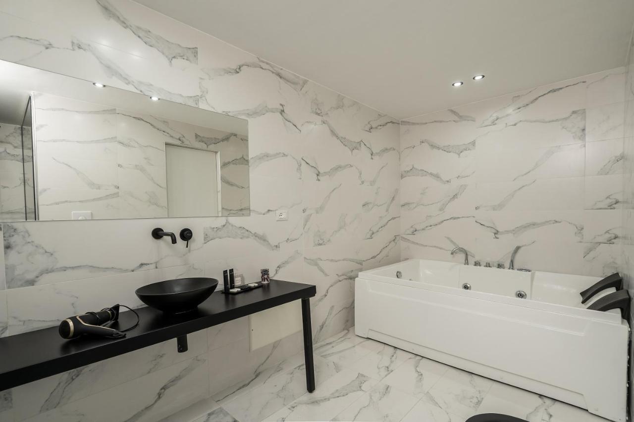 Marmur Suite ปาแลร์โม ภายนอก รูปภาพ
